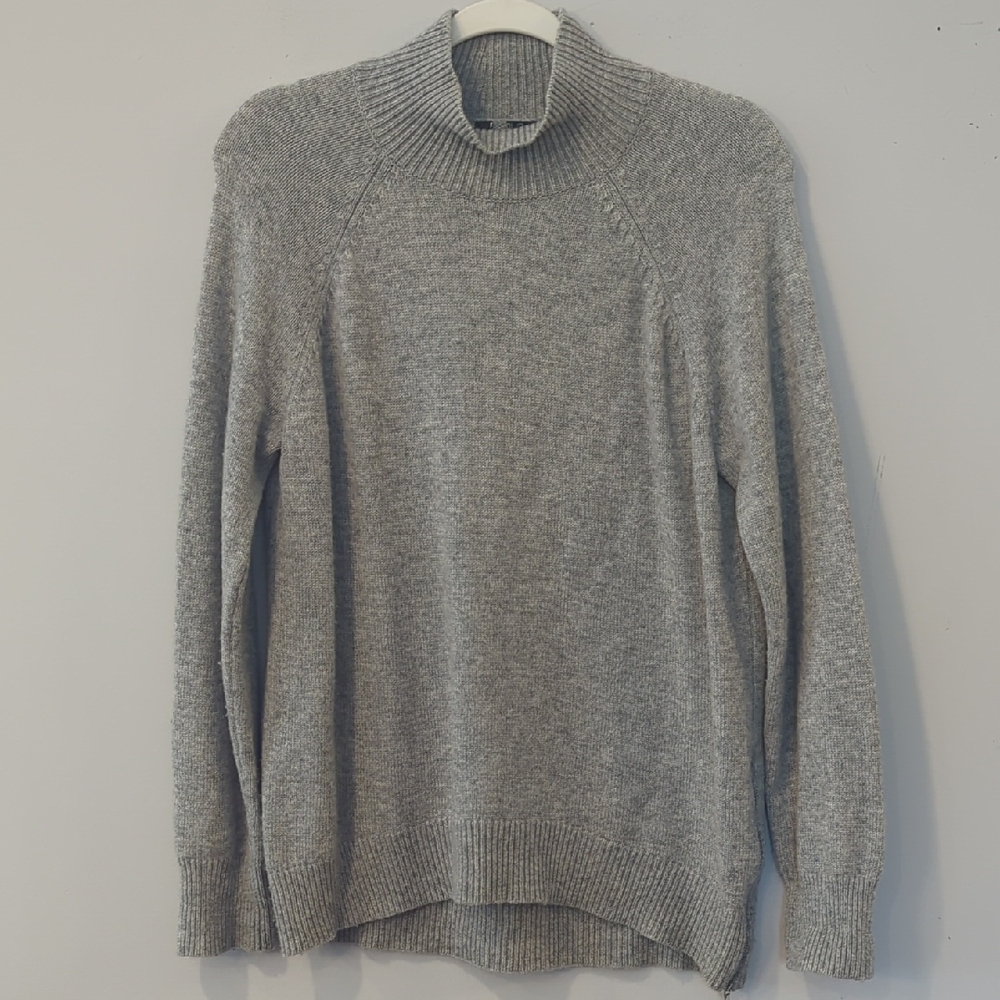 Polo Ralph Lauren Sweater‎ Gray 🩶 size Medium Wool Blend